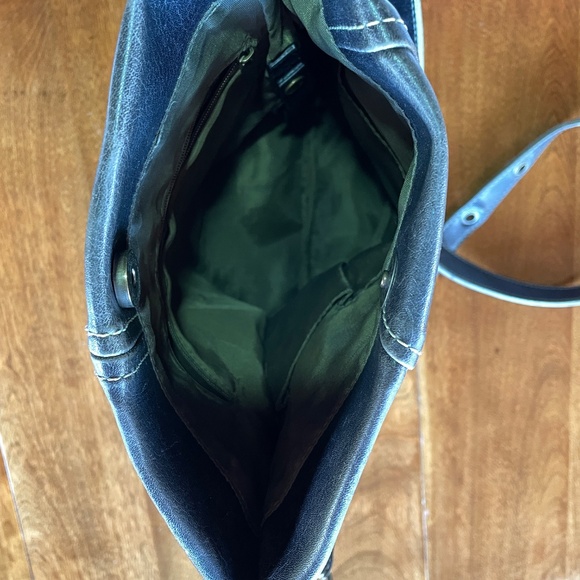 Matt & Nat vegan leather bag black & olive crossbody 2 straps lined brass trim - Picture 7 of 8